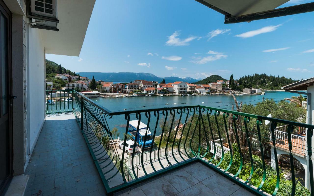 Apartments Azzurro بلاتشي المظهر الخارجي الصورة