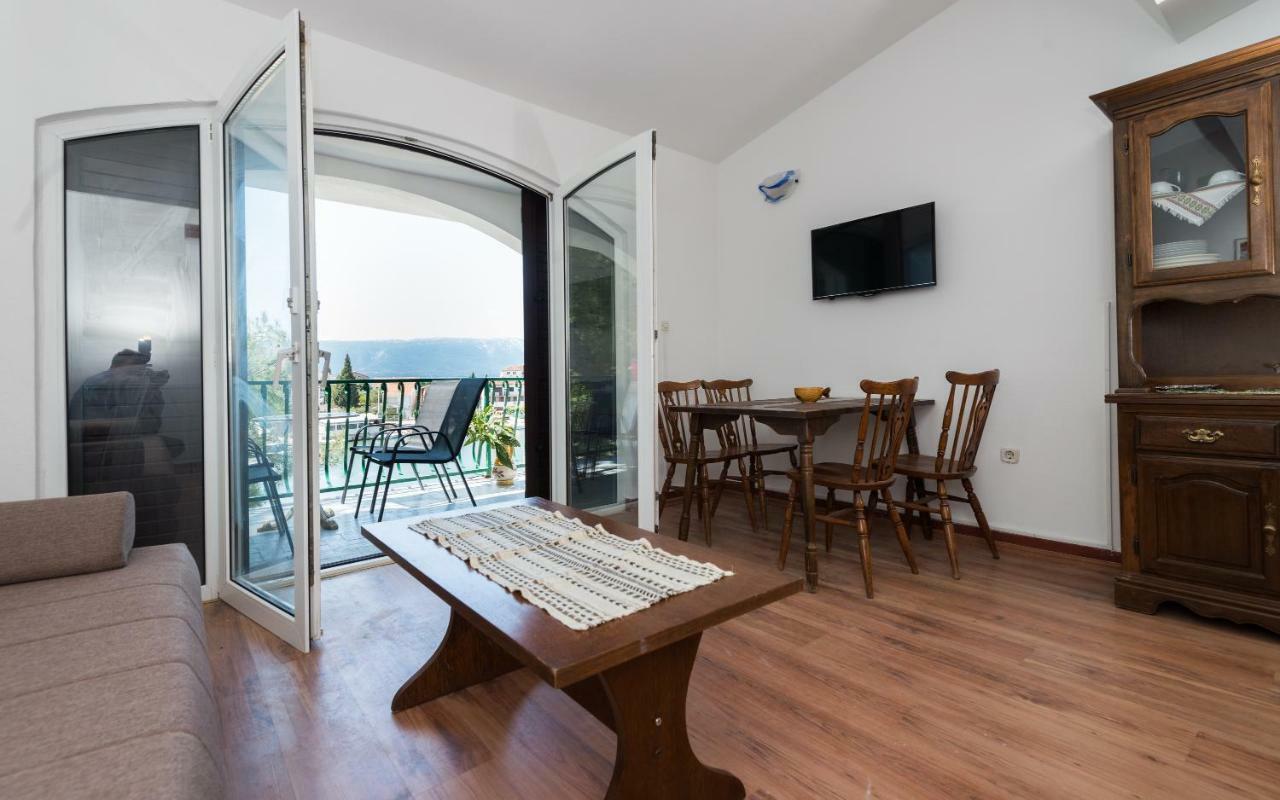Apartments Azzurro بلاتشي المظهر الخارجي الصورة