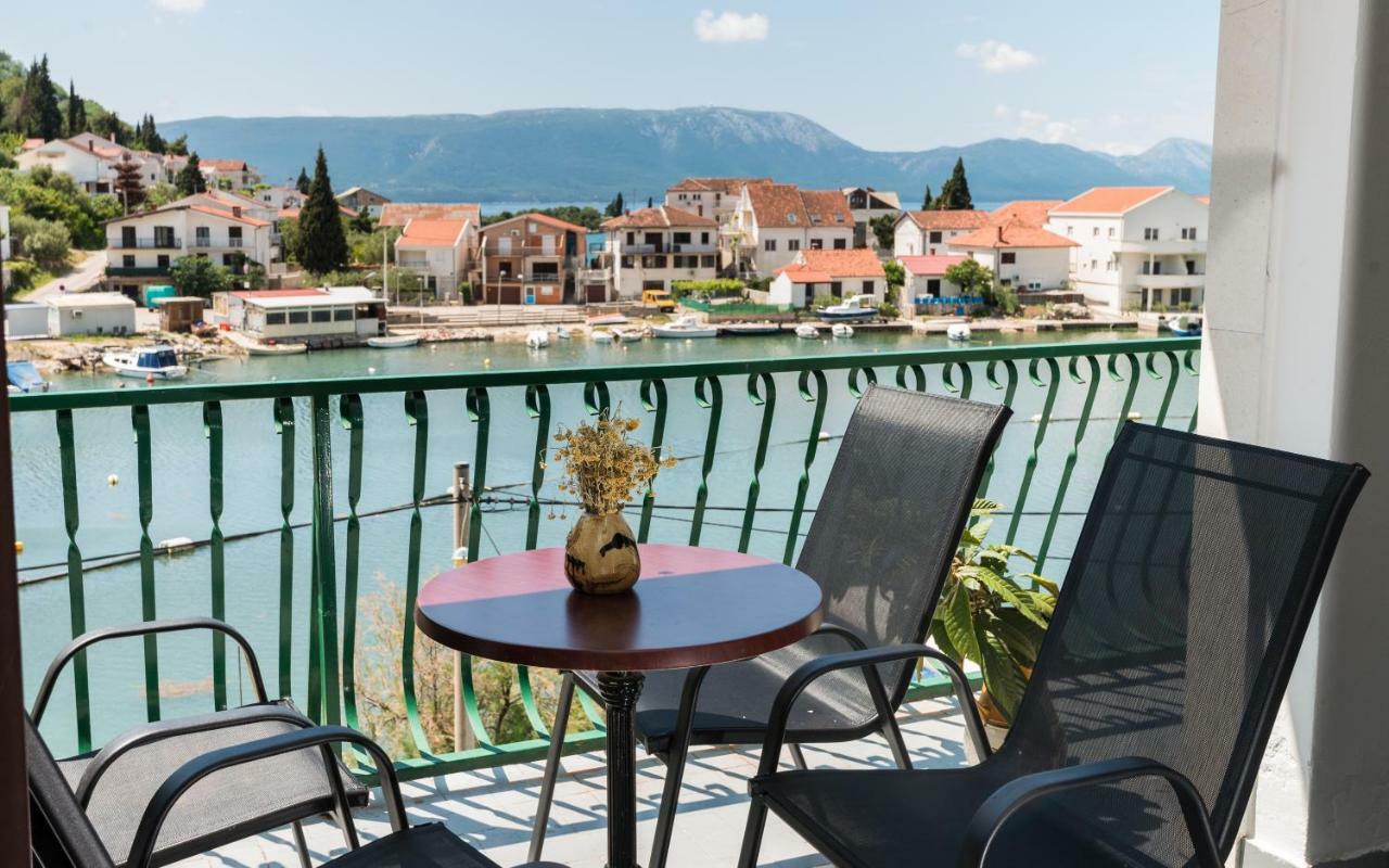 Apartments Azzurro بلاتشي المظهر الخارجي الصورة