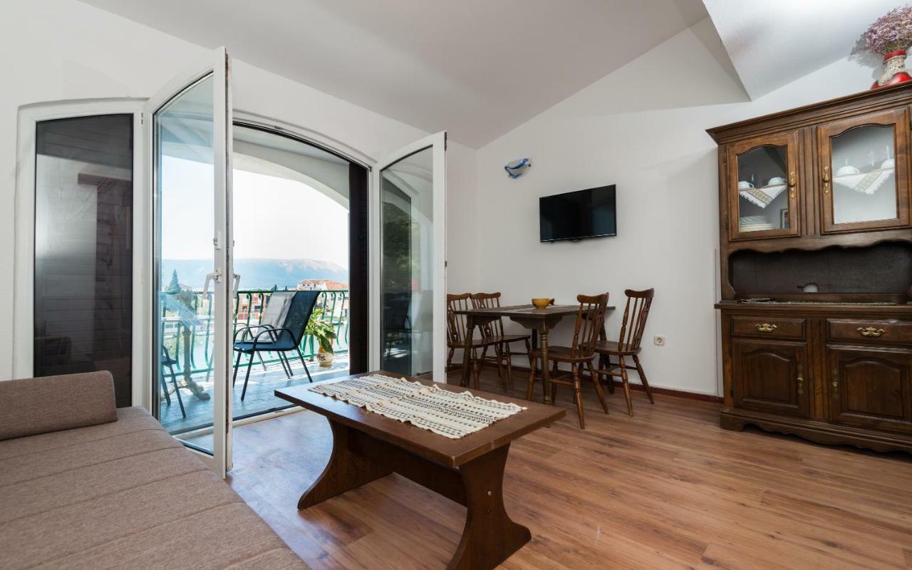 Apartments Azzurro بلاتشي المظهر الخارجي الصورة